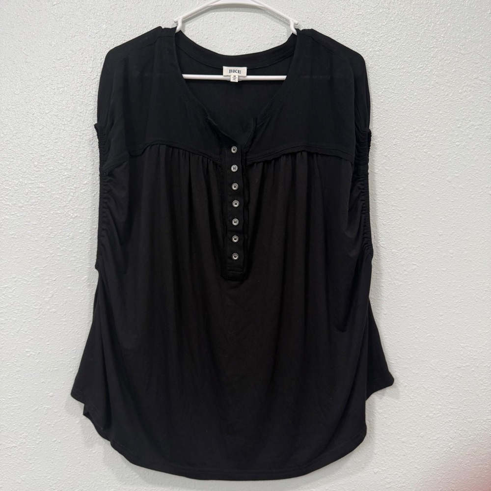 BKE Black Button-Front Sleeveless Blouse